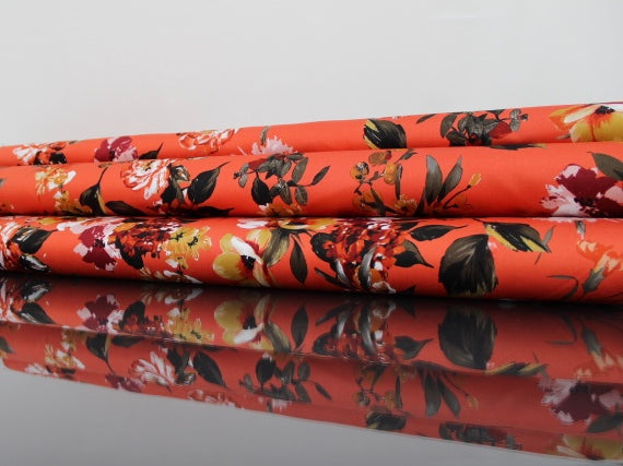 Baumwolle Stretch Satin Orange mit Blumenmuster – MEIN STOFFHAUS